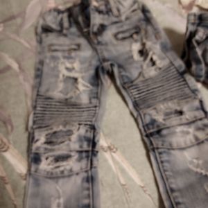 Lot 2 boys 3t jeans